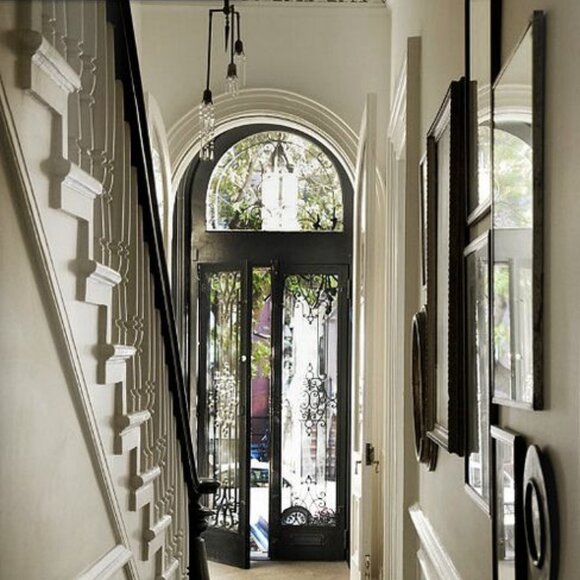 Meet your Posher, Elle - Picture 1 of 1